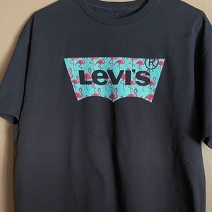 Levi’s Flamingo Tee